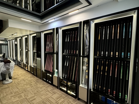 Mua Cơ Bida Ở Đâu Chất Lượng Có Giá Tốt Nhất, Chính Hãng? Đến Ngay Billiards Omega