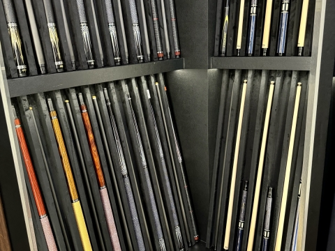 Mua Cơ Bida Ở Đâu Chất Lượng Có Giá Tốt Nhất, Chính Hãng? Đến Ngay Billiards Omega