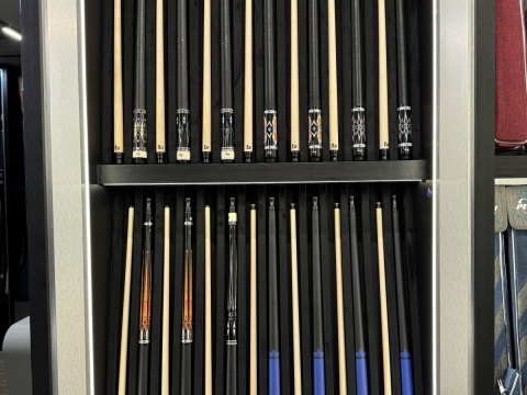 Mua Cơ Bida Ở Đâu Chất Lượng Có Giá Tốt Nhất, Chính Hãng? Đến Ngay Billiards Omega