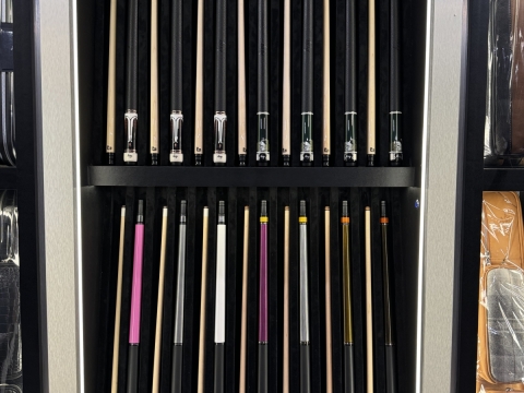 Mua Cơ Bida Ở Đâu Chất Lượng Có Giá Tốt Nhất, Chính Hãng? Đến Ngay Billiards Omega